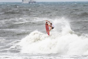 Irá John John Florence retirar-se da restante temporada do CT?