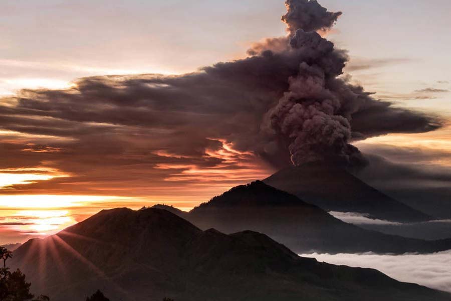 Nova erupção leva a medidas mais apertadas em Bali. 