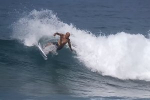 KELLY SLATER DÁ AULA DE HIDRODINÂMICA NO SURF