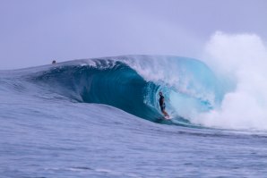 11 minutos de puro surf no paraíso