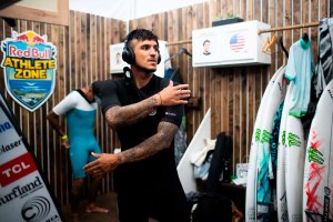 Gabriel Medina longe do Tour mas perto do auge