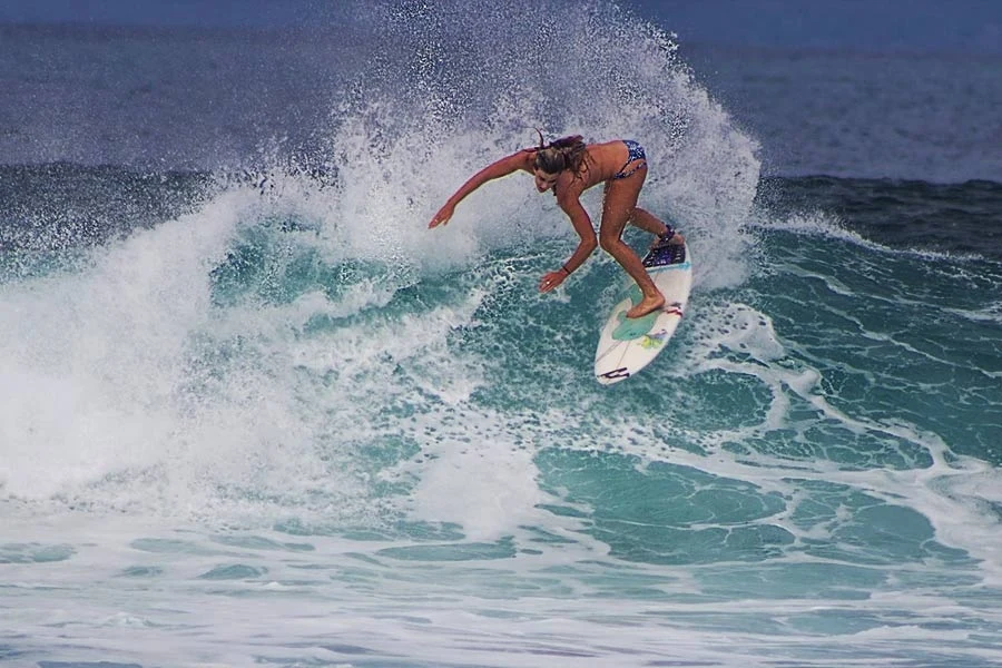 Lucy Campbell é uma das surfistas britânicas que irá usufruir com a medida.