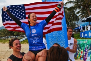 RACHEL TILLY É A NOVA CAMPEÃ MUNDIAL DE LONGBOARD