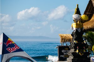 MAR PEQUENO E INCONSISTENTE LEVA A DOIS DIAS DE PAUSA NO CORONA BALI PROTECTED