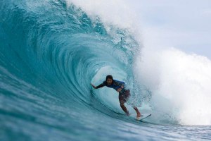 Kanoa Igarashi já se encontra na ronda 4.