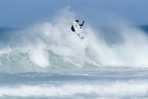 SESSÕES DE FREE SURF ÉPICAS EM ÁFRICA DO SUL COM JORDY SMITH E CIA