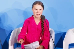 JOVEM ATIVISTA FAZ DISCURSO EMOCIONANTE NA CIMEIRA DO CLIMA