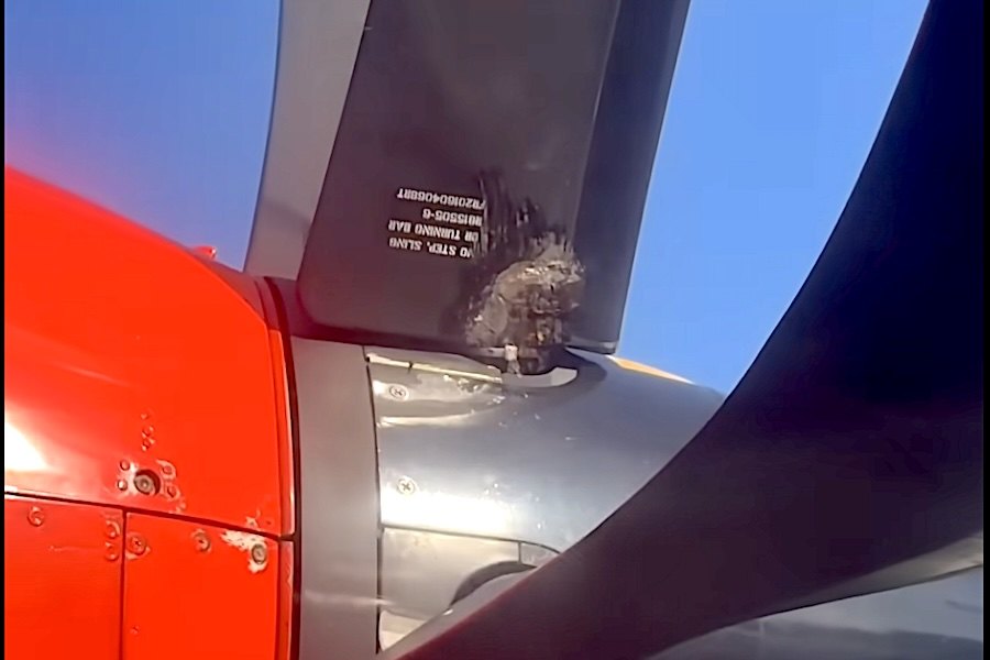 Estado de uma asa de um avião na Indonésia assusta surfistas antes de um voo para zona remota