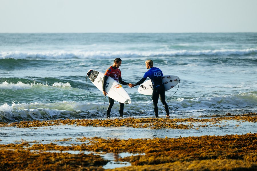 Experiência falou mais alto em Bells Beach num dia curto de competição