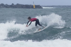 1ª etapa do campeonato dos Açores de Surfing 2022 contou com ondas consistentes e fortes performances dos atletas mais jovens
