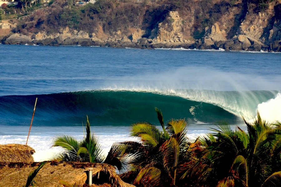 Puerto Escondido luta pela recuperação da sua onda lendária — comunidade une-se para remover quebra-mar no “Mexican Pipeline”