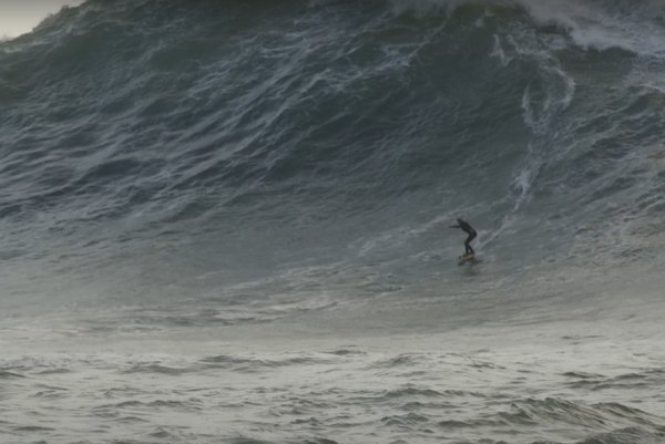 Imagens captadas do jet-ski mostram Nazaré em peso - com Nic Von Rupp, Justine Dupont, entre outros