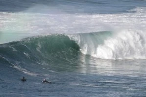 JOÃO MENDONÇA VOLTOU A SURFAR E QUASE &quot;MATOU&quot; NIC VON RUPP