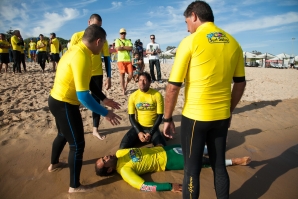 Iniciativa Surf Salva vai andar pelas praias portuguesas este Verão