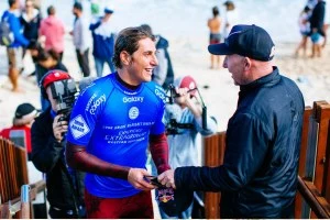 Leo Fioravanti com o treinador após a vitória na ronda 3.