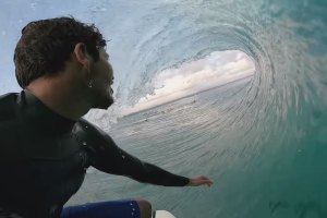 CICLONE OMA, O SWELL QUE FEZ HISTÓRIA EM GOLD COAST