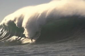 Nathan Bartlett em RIDING A MONSTER