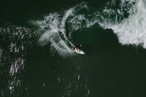 Matias Canhoto destaca-se no 1º dia do Nacional de Surf Esperanças sub 14 no Porto