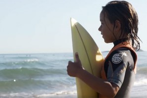 AXEL DOMÍNGUEZ, A FUTURA ESTRELA DO SURF ESPANHOL