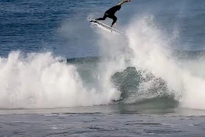 Ondas e surf de excelência na Foz do Lizandro