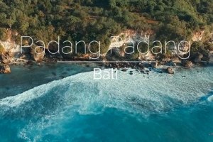 SOBREVOANDO PADANG PADANG DE DRONE