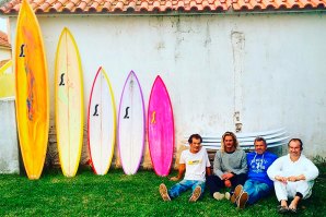 Nic Von Rupp com a equipa Semente Surfboards