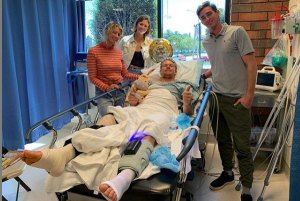 JOHN JOHN FLORENCE JÁ FEZ CIRURGIA AO JOELHO