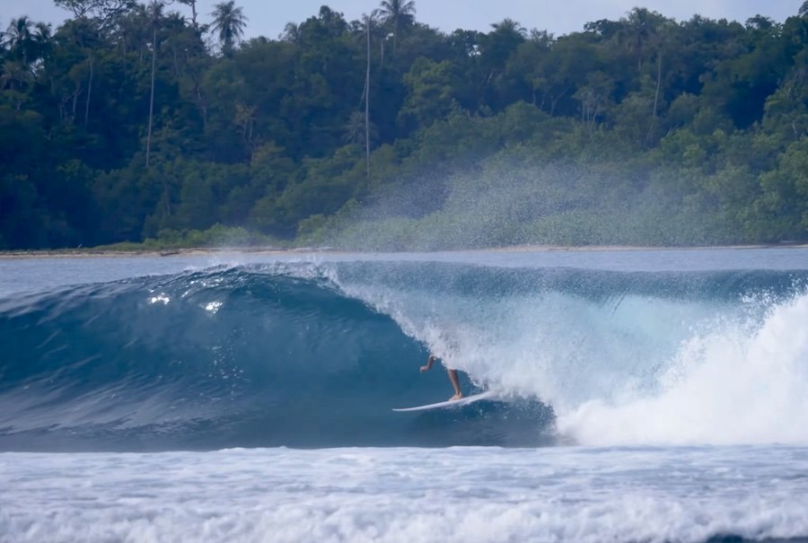 A direita sem nome de Sumatra que a Surftotal também não vai revelar