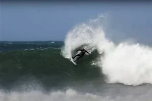 Kelly Slater em J-Bay, a onda lendária que perdeu o lugar no calendário do CT 2024
