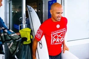 Kelly Slater parece estar preparado para uma nova fase.