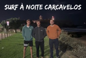 Luís Perloiro, Daniel Antunes e João Roque Pinho aventuram-se a surfar à noite em Carcavelos