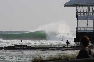 &quot;Warm up&quot; em Snapper Rocks; Sessão exclusiva com Parko, John John, Jordy, Malia Manuel &amp; Cia