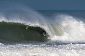 UMA SESSÃO DE BOM SURF E TUBOS A NORTE DE PORTUGAL