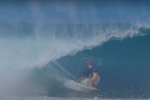 Kailani Jabour protagonizou uma colisão e wipeout assustadores em Pipeline