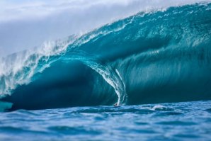 Será que Kauli Vaast surfou a maior onda de sempre em Teahupoo ?