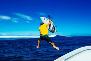 FREE SURF COM O GUERREIRO ADRIANO DE SOUZA NO PARAÍSO DAS FIJI