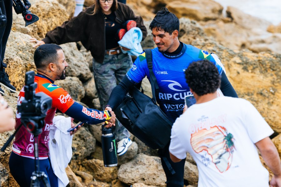 Dia de grandes notas e surpresas em Bells Beach deixa quartos-de-final definidos