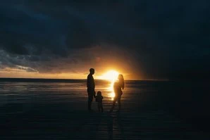 Slater regressa a Teahupo’o aos 54 anos — mas há um filme que mostra muito mais do que isso