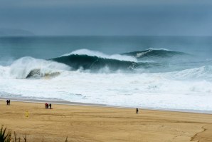 A Praia do Norte na rota do Big Wave Tour 2016/2017.