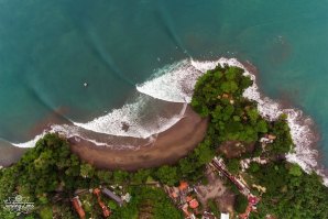 HÁ UM PARAÍSO PARA OS LONGBOARDERS NA ILHA DE JAVA