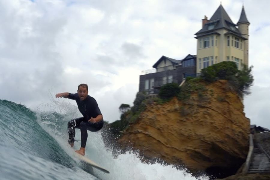 Um surf com um toque histórico, por entre os castelos da França