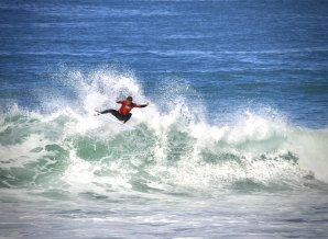 excelente nível de surf nas ondas do Porto e Matosinhos