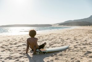 Os benefícios do mar para a saúde mental são cada vez mais evidentes