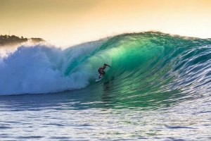 As ondas da Indonésia voltam a conquistar relevo na WSL.