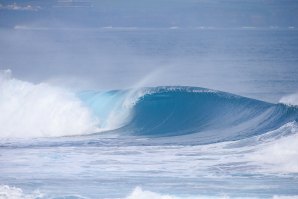 As ondas de São Miguel nos Açores irão receber os melhores surfistas europeus este ano de 2023