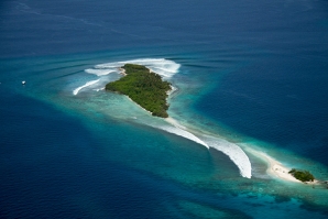 Vista aérea da ilha de ilha de Thanburudhoo.