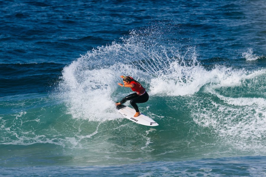 Três surfistas portuguesas avançam para os oitavos de final no Ballito Pro 2025