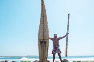 EMBARCAÇÕES MILENARES PERUANAS USADAS PARA PESCA E SURF EM RISCO DE DESAPARECER