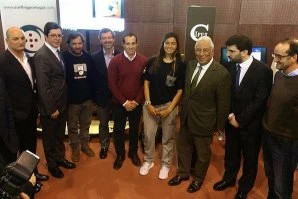Tiago Pires e Teresa Bonvalot foram dois dos surfistas que estiveram presentes na cerimónia.