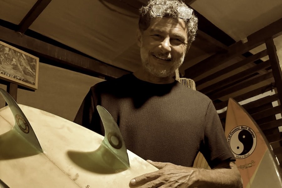 Surf brasileiro despede-se de Petrónio Tavares, figura marcante na formação de gerações